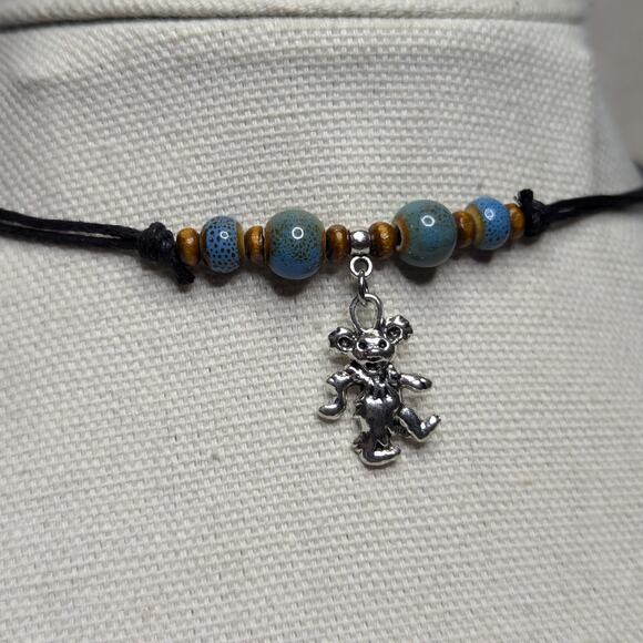 Dancing Bead Grateful Dead Charm Blue Ceramic Wooden Beaded Boho Choker Necklace - Picture 2 of 3